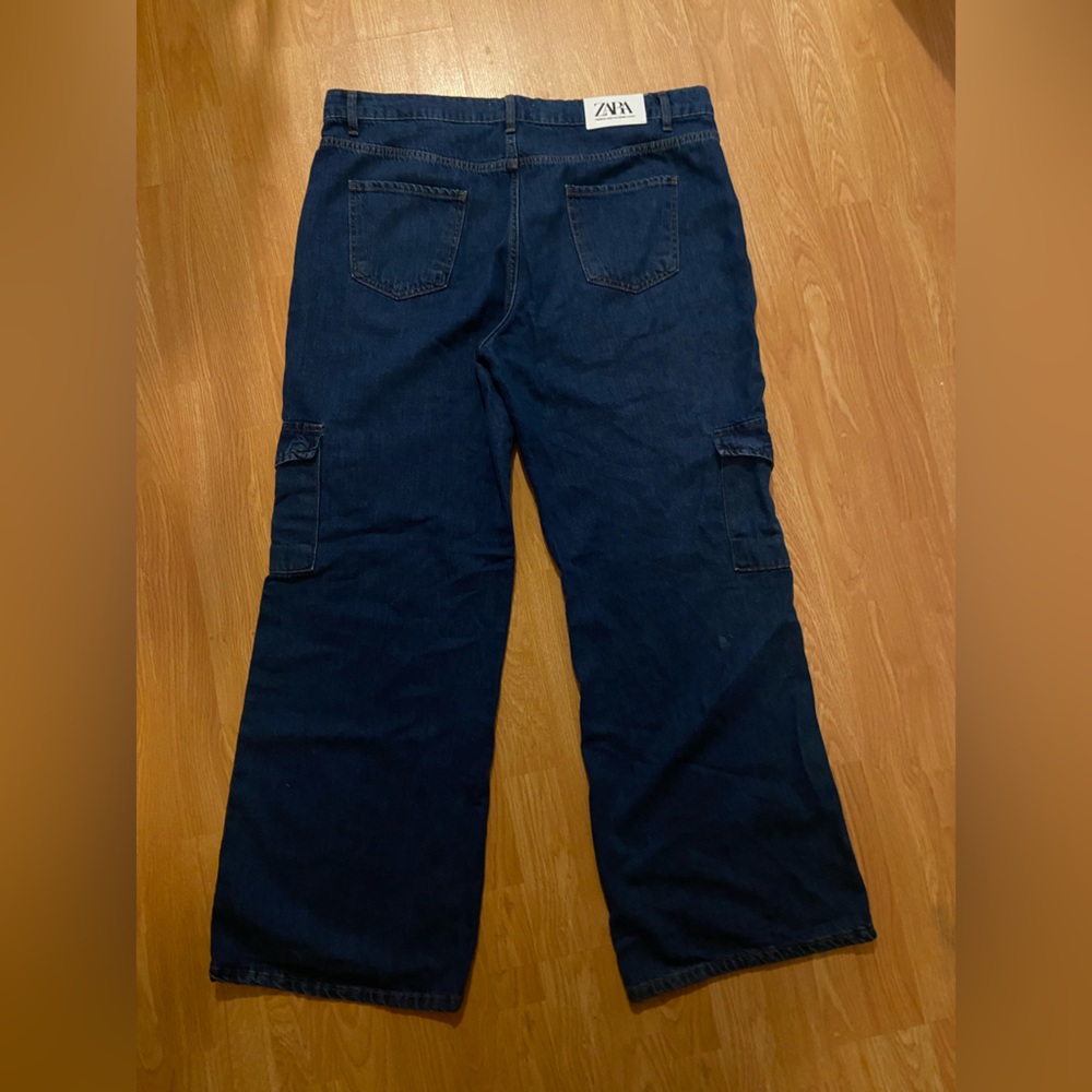 Jeans - Picture 2 of 3